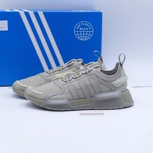 NEW adidas Originals NMD R1 V3 Sneakers GZ2134 Sand